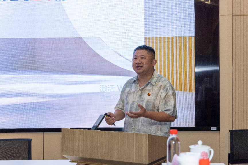 吴灿